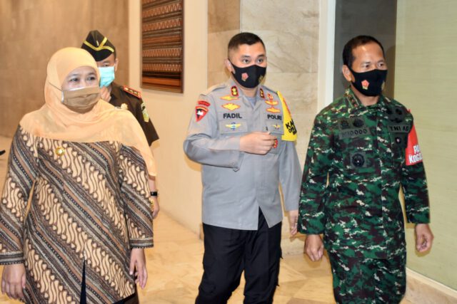 Pangdam V Brawijaya bersama Kapolda Jatim dan Gubernur Jatim