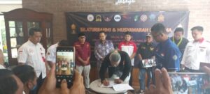 Heru MAKI saat menandatangani Kesepakatan Bersama